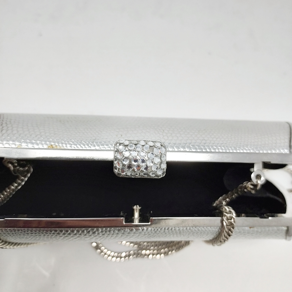 🔴3/$20 Silver Hard Case Cocktail Purse - Picture 12 of 12